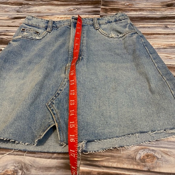 Zara Distressed Mini Denim Skirt Light Wash XS - Picture 8 of 8